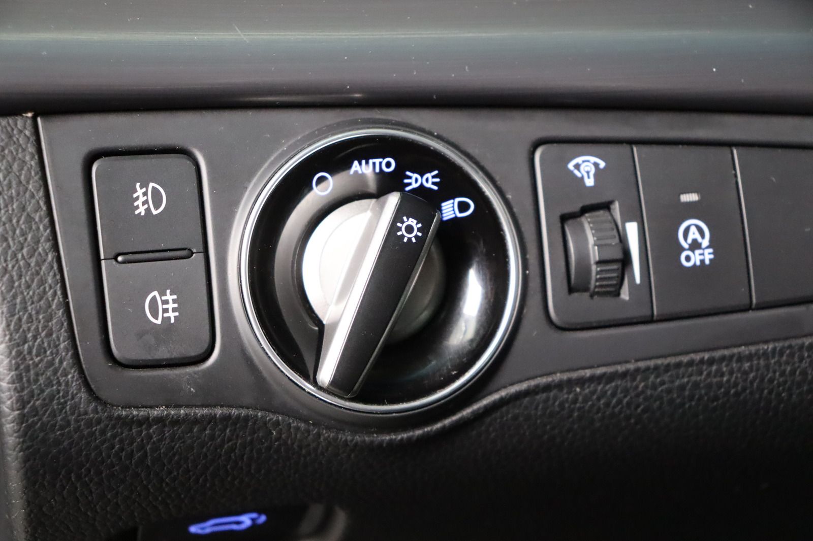 Fahrzeugabbildung Hyundai i40 CW 1.6 CRDi Space Plus * Sitzhzg./-lüftung