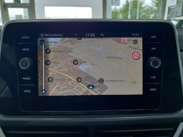 Fahrzeugabbildung Volkswagen T-Roc 1.5 TSI DSG  Style LED NAVI AHK SHZ