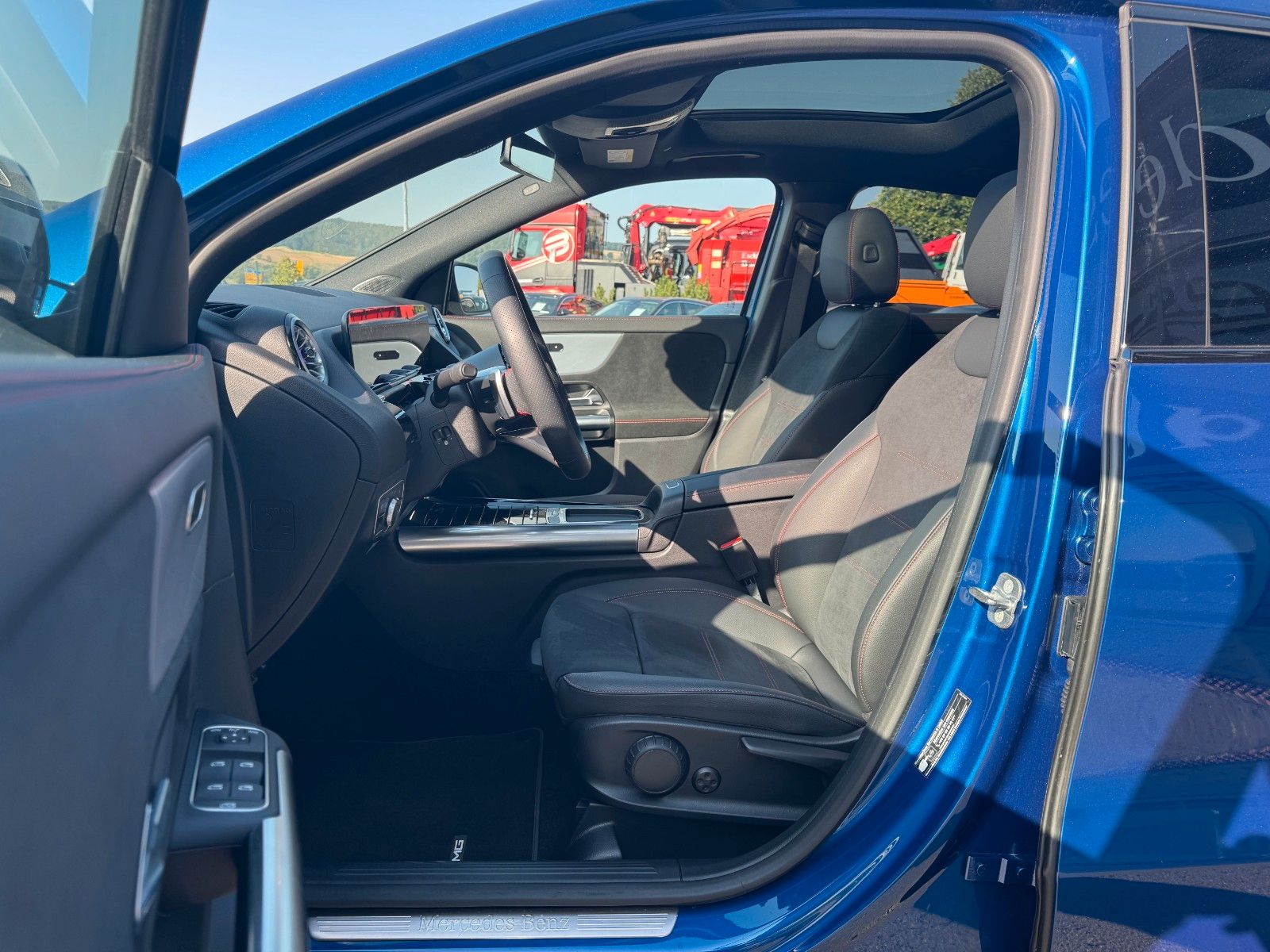 Fahrzeugabbildung Mercedes-Benz GLA 200 AMG+PANO+DistrPlus+RFK+Night