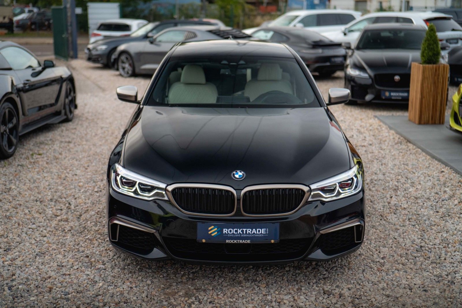Fahrzeugabbildung BMW M550i xDrive Shadow Line | ACC | Massage | LED