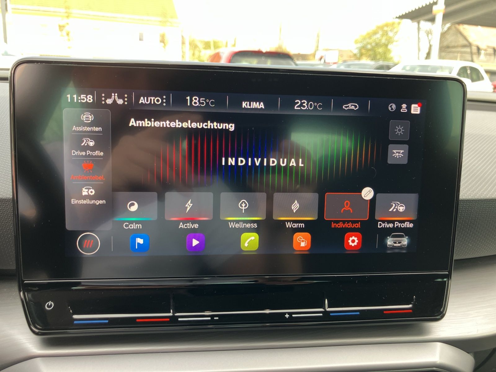 Fahrzeugabbildung SEAT Leon TSI FR Fahrschule - LED AHK Navi GRA Park-A