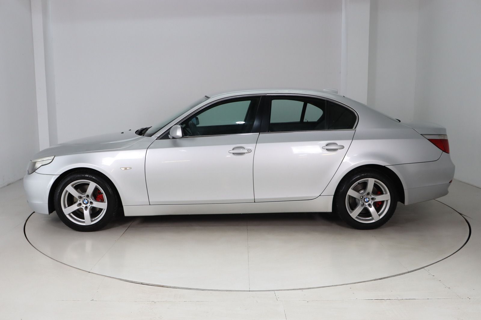 Fahrzeugabbildung BMW 520 i * Sitzhzg. * Tempomat