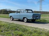 Opel Kadett-A Luxus - Opel Kadett mit Benzin-Antrieb: Limousine