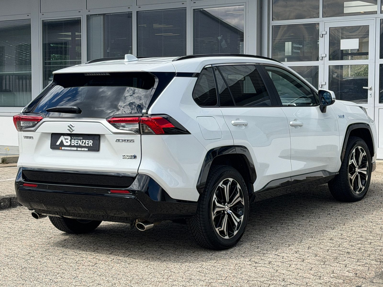 Fahrzeugabbildung Suzuki Across 2.5 Plug-In Hybrid Comfort+ E-Four/ACC/