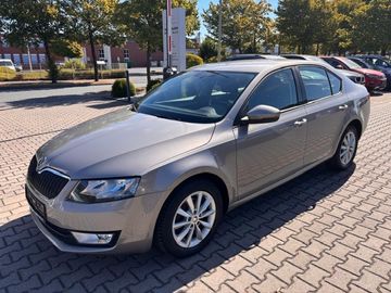 Skoda Octavia - 1