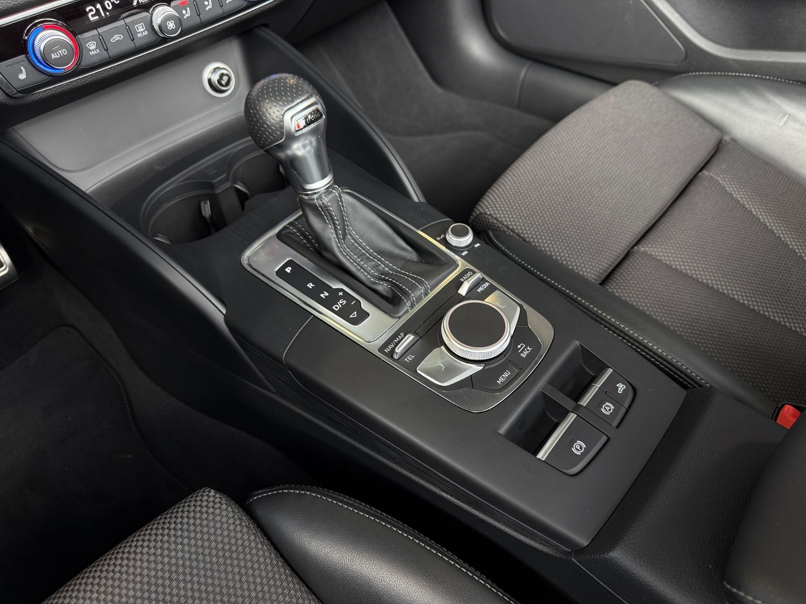 Fahrzeugabbildung Audi A3 Cabriolet S-Line LED NAVI ALU