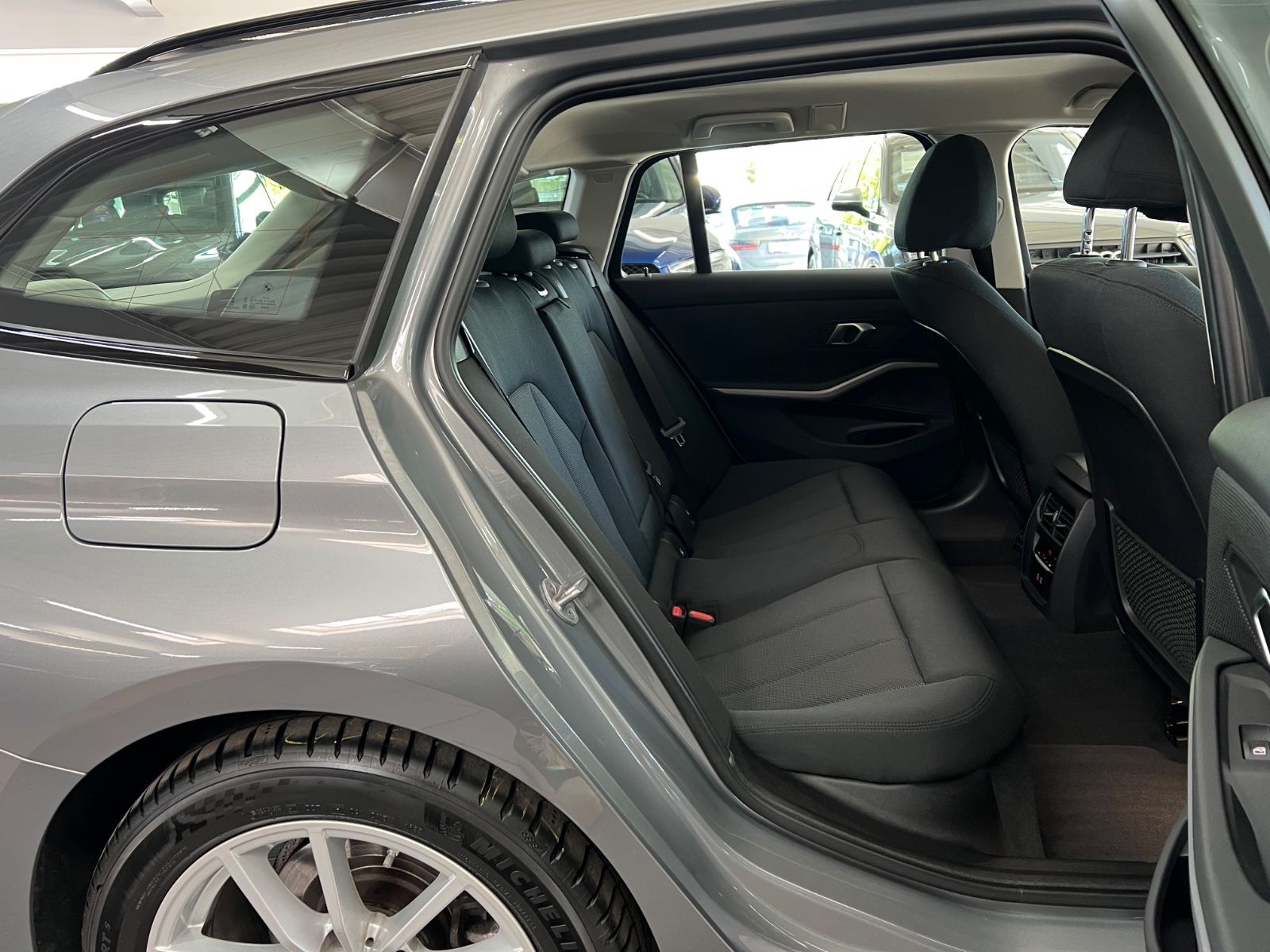 BMW 320 d xDrive Touring III DRIVING ASSISTANT III foto 18