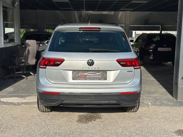 Volkswagen Tiguan - 9