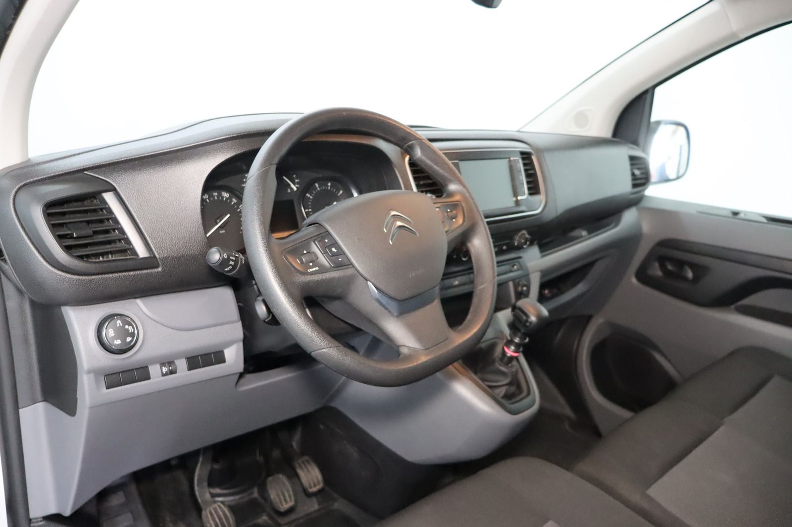 Fahrzeugabbildung Citroën Jumpy Kasten Club L2H1 * Klima * Navi * AHK