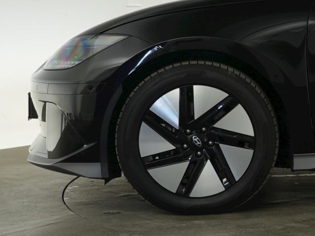 IONIQ 6 UNIQ 77,4kWh AT 4WD+MATRIX LED+NAVI+SURR