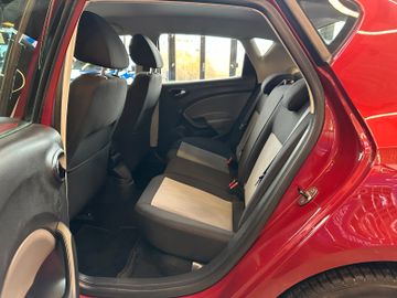 Seat Ibiza Lim Style Salsa *1.HAND*NAVI*SZHZ*TEMPOMAT