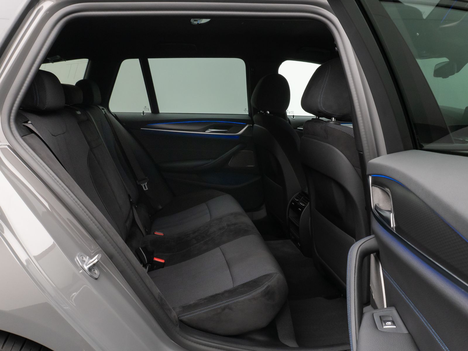 Fahrzeugabbildung BMW 520d M Sport DAB H/K PDC Stop&Go Fernlichtassist