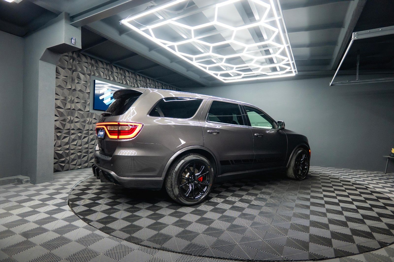 Fahrzeugabbildung Dodge Durango 5.7 V8 SRT 4x4 Night-Paket Modell 22 19%