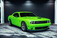 DODGE Challenger SRT 6.4l V8 - Unfallfrei - DE Modell