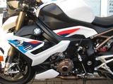 BMW S 1000 R / M Paket  /  Akrapovic - BMW Motorräder in Braunschweig