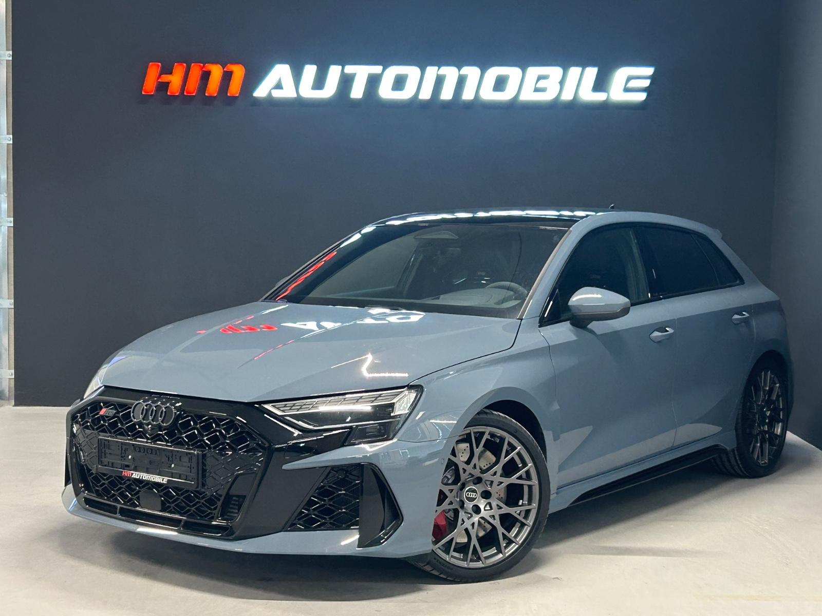 Audi RS3 SPORTBACK/BUCKET SEATS/PANO/360°/ROTE NÄHTE