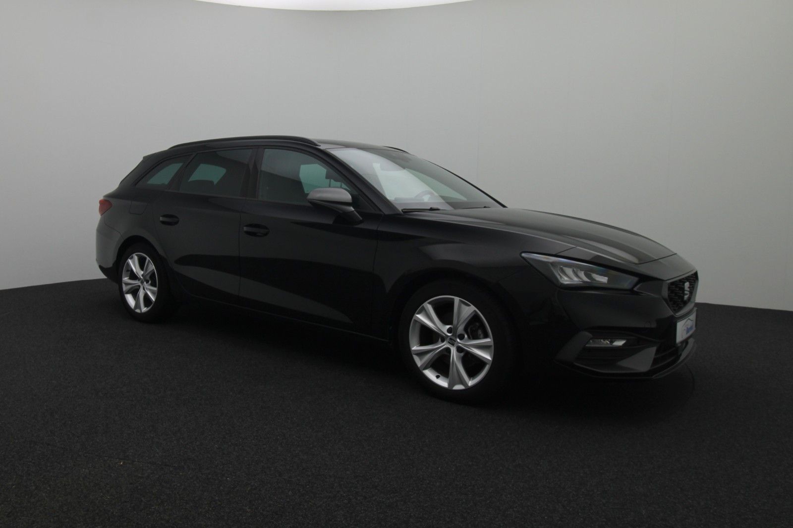 Fahrzeugabbildung SEAT Leon Sportstourer 1.5 FR