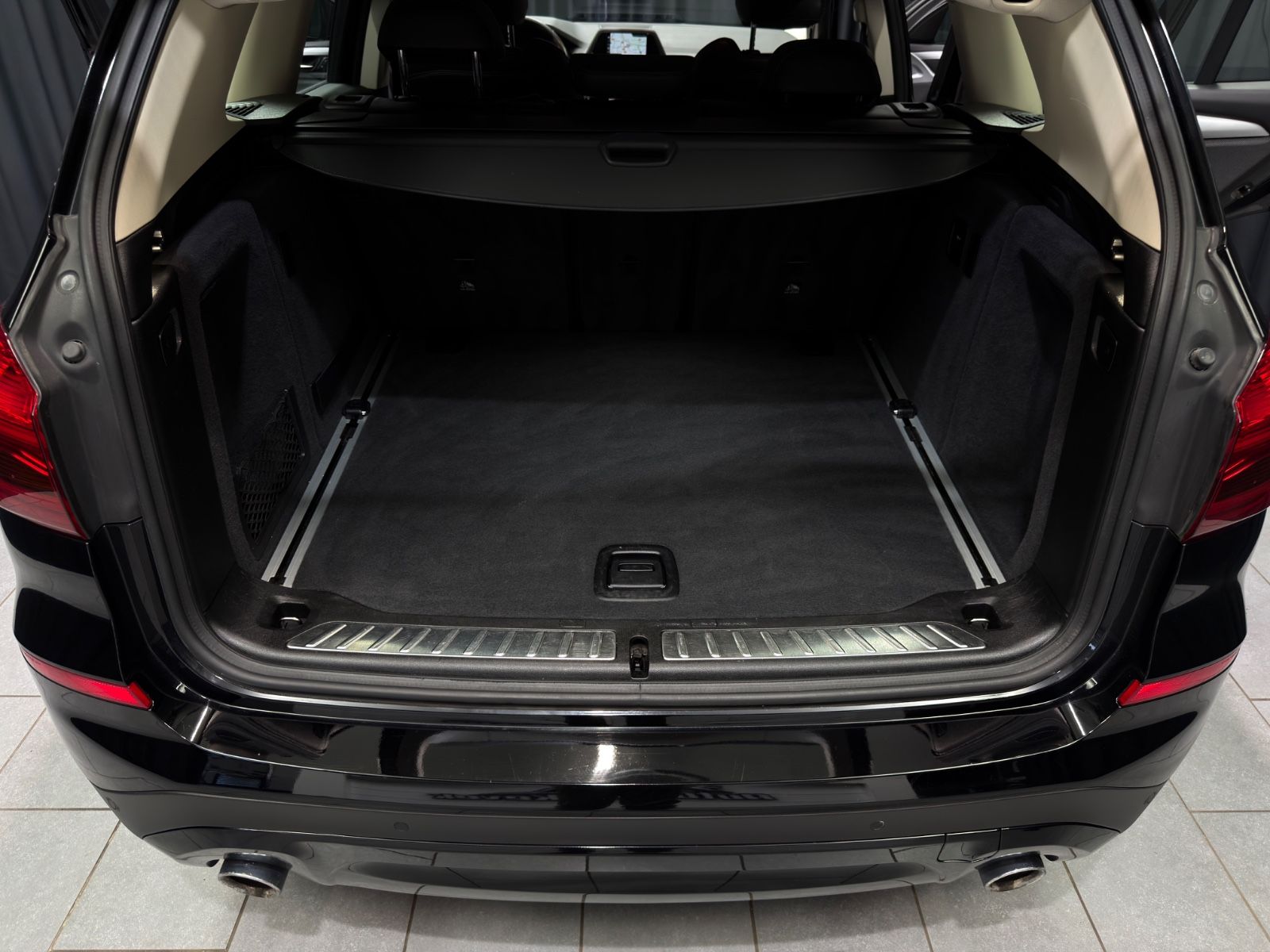 Fahrzeugabbildung BMW X3 xDrive 30d Advantage|HIFI|NAVI|AHK|