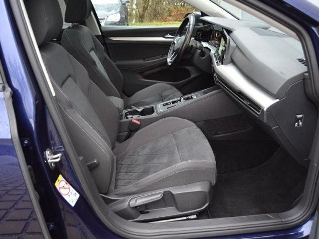 Golf VIII Variant 2.0 TDI DSG AHK/MATRIX/PANORAM