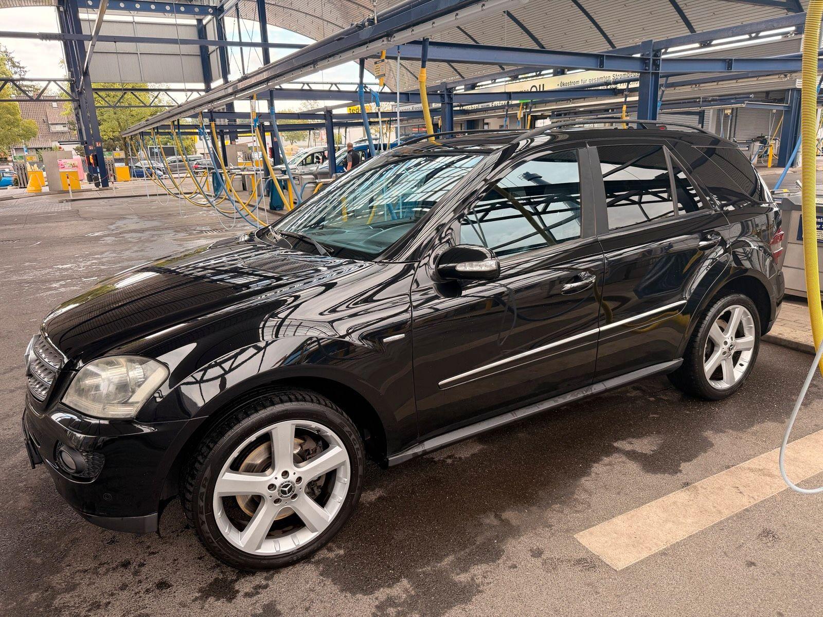Mercedes-Benz ML420 2008 — interior