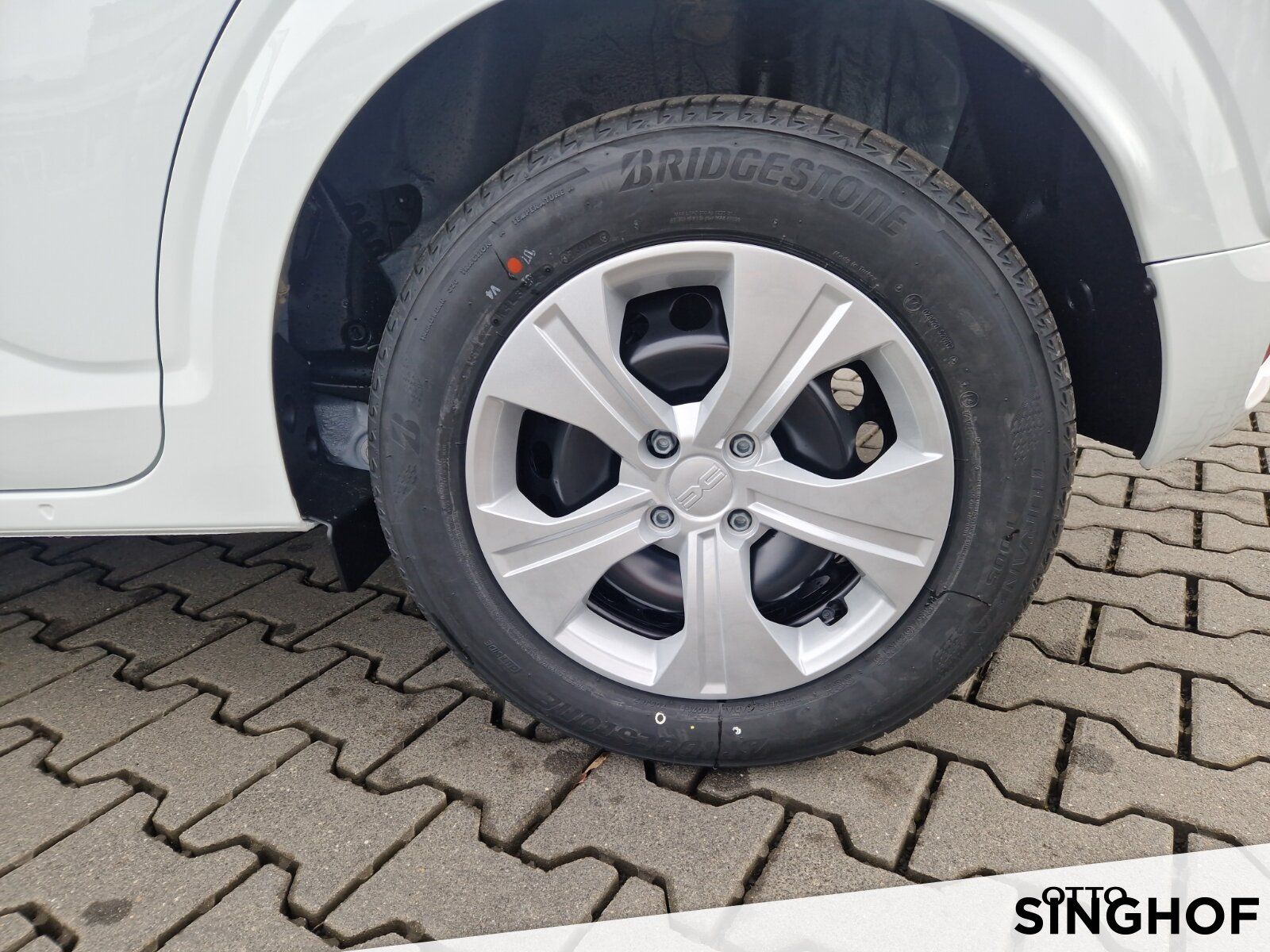 Fahrzeugabbildung Dacia Sandero Essential TCe 90