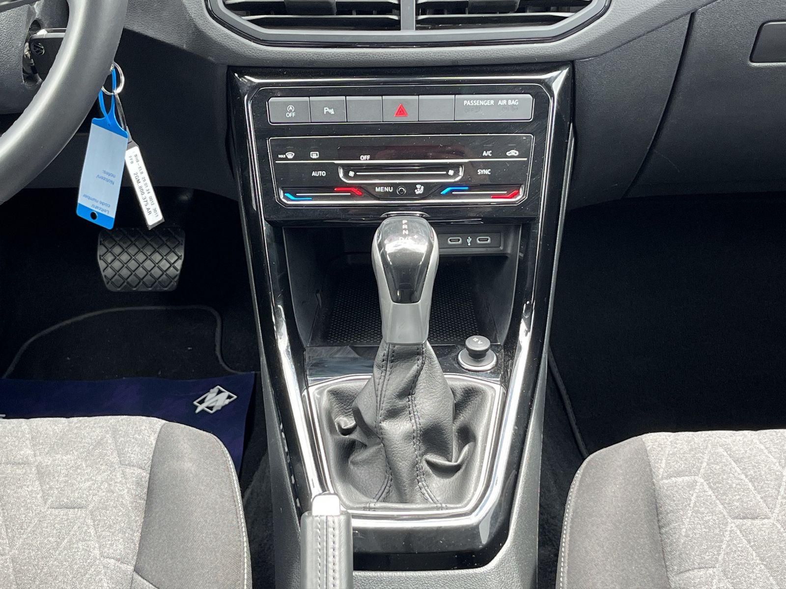 Fahrzeugabbildung Volkswagen T-Cross DSG*ViCo*SmartLink*PDC*ACC*IQ*u.v.m**