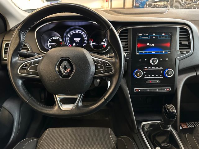 Renault Megane IV Grandtour Play *Navi*AHK*Sitzheiz.*