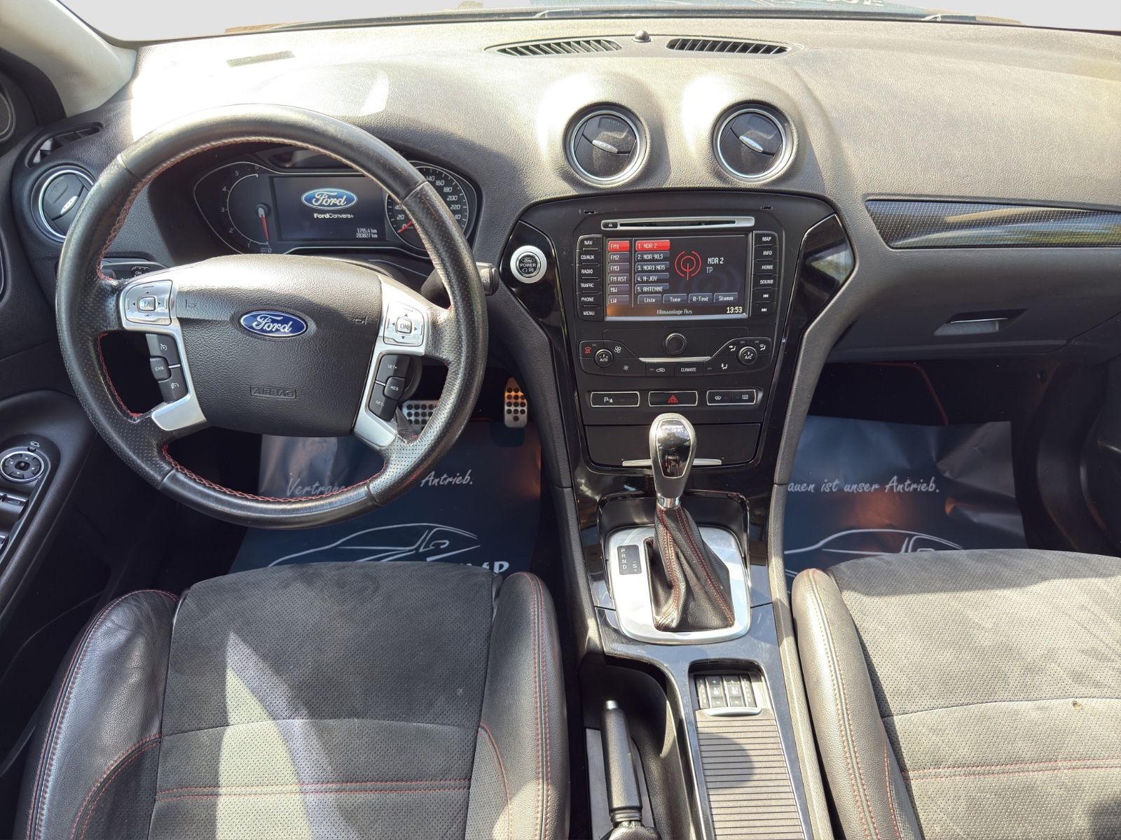 Fahrzeugabbildung Ford Mondeo Titanium S/TÜVNEU/Schiebedach