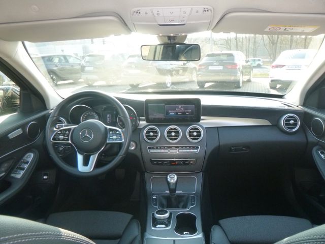 Fahrzeugabbildung Mercedes-Benz C 200 d Lim >NAVI/LED-Licht/SHZ/Parkassist/PDC<