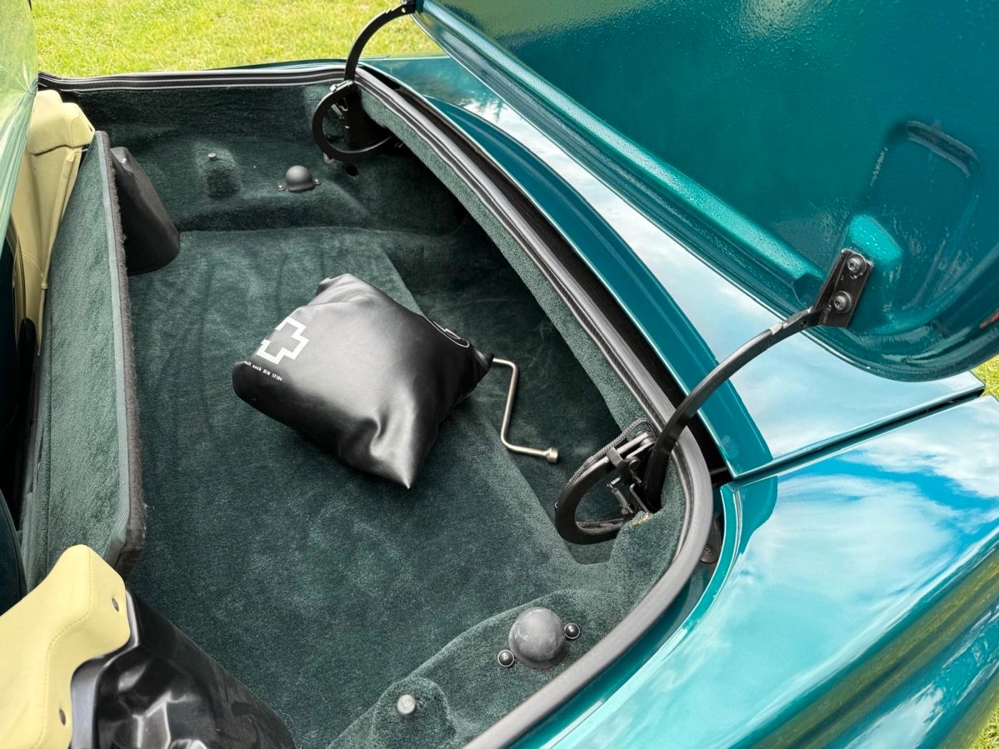 Fahrzeugabbildung BMW Z1 Roadster Sammlerstück/ 3.972 KM