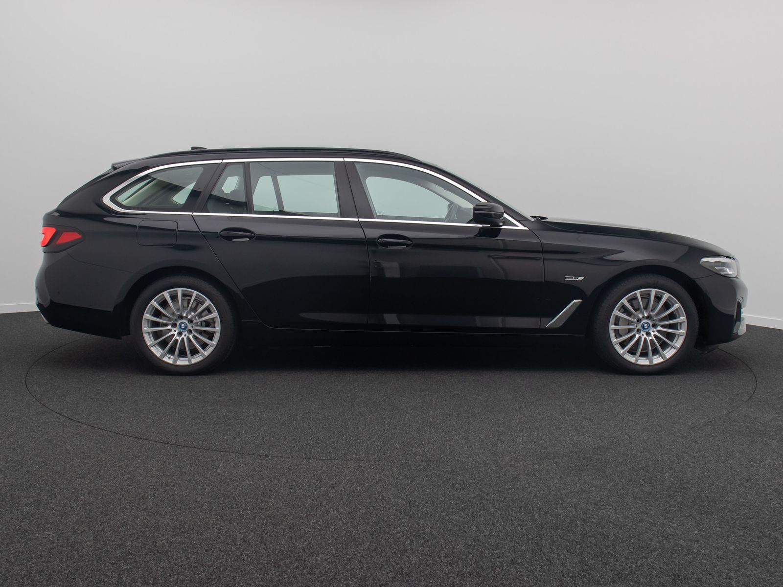 Fahrzeugabbildung BMW 530e MSportlenk Alarm DAB Kamera 4xKlima 18Zoll