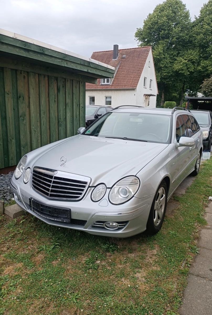 Mercedes-Benz E 220 CDI T BlueEFFICIENCY AVANTGARDE AVANTGARDE