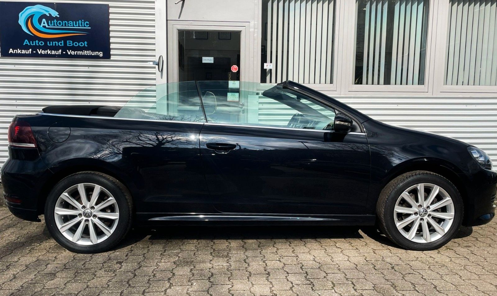 Fahrzeugabbildung Volkswagen Golf VI CABRIO EXCL EDITION KLIMAAUT LEDER NAVI