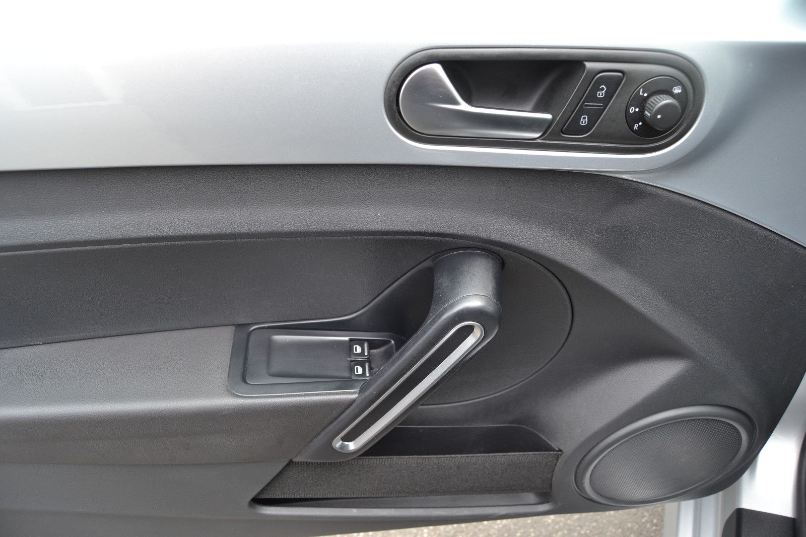 Fahrzeugabbildung Volkswagen Beetle Sport*Klima*Leder*Panoramadach*
