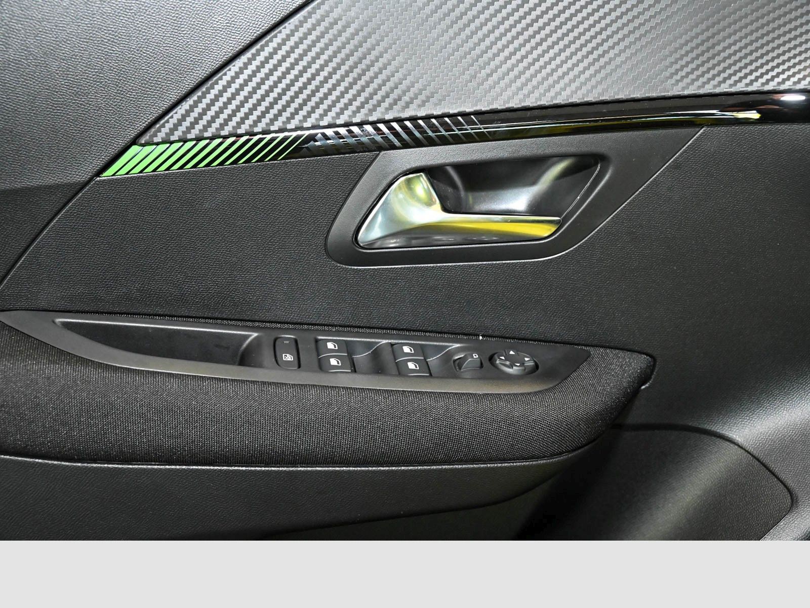 Peugeot e-208 - Bild 5