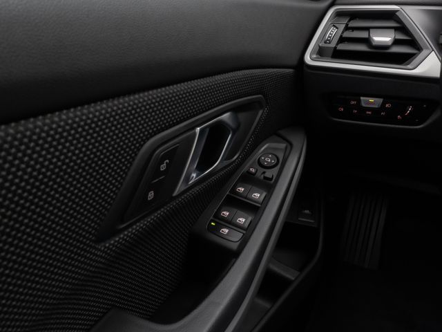 BMW 330, 2022 — 37
