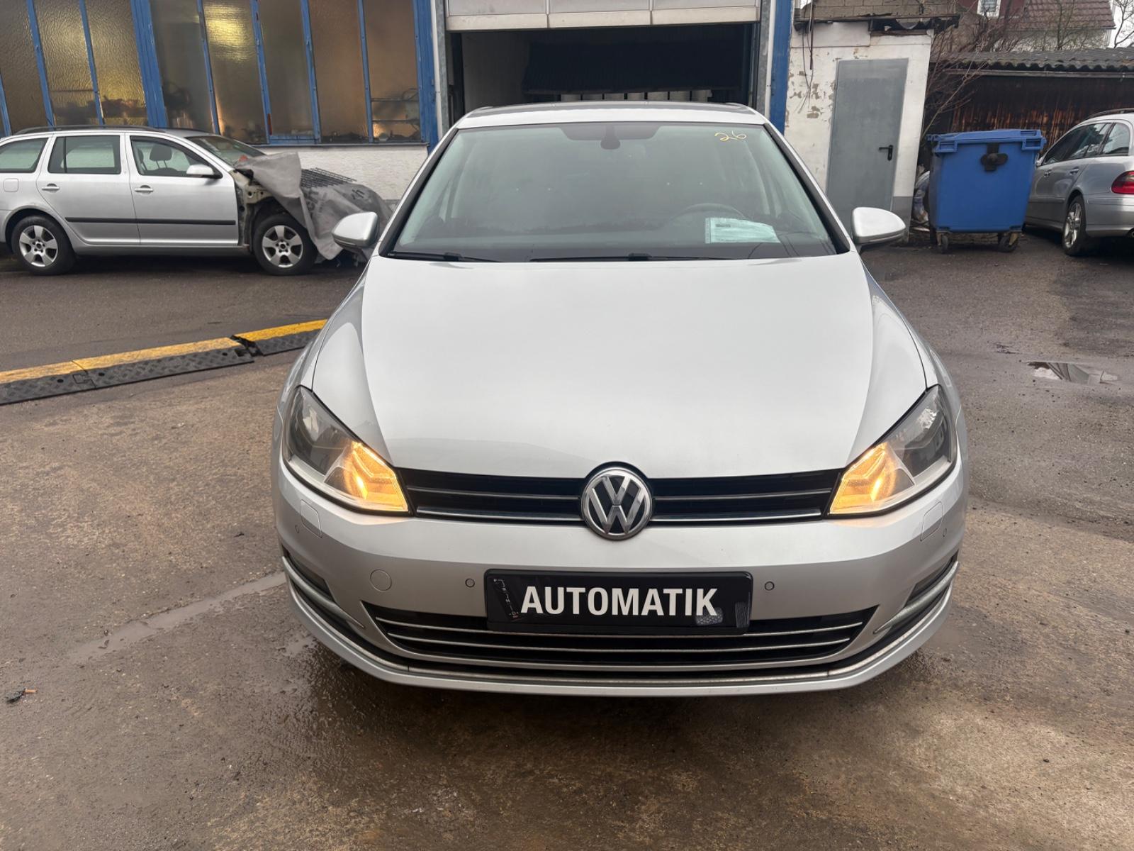 Volkswagen Golf 1.6 TDI DSG BMT LOUNGE