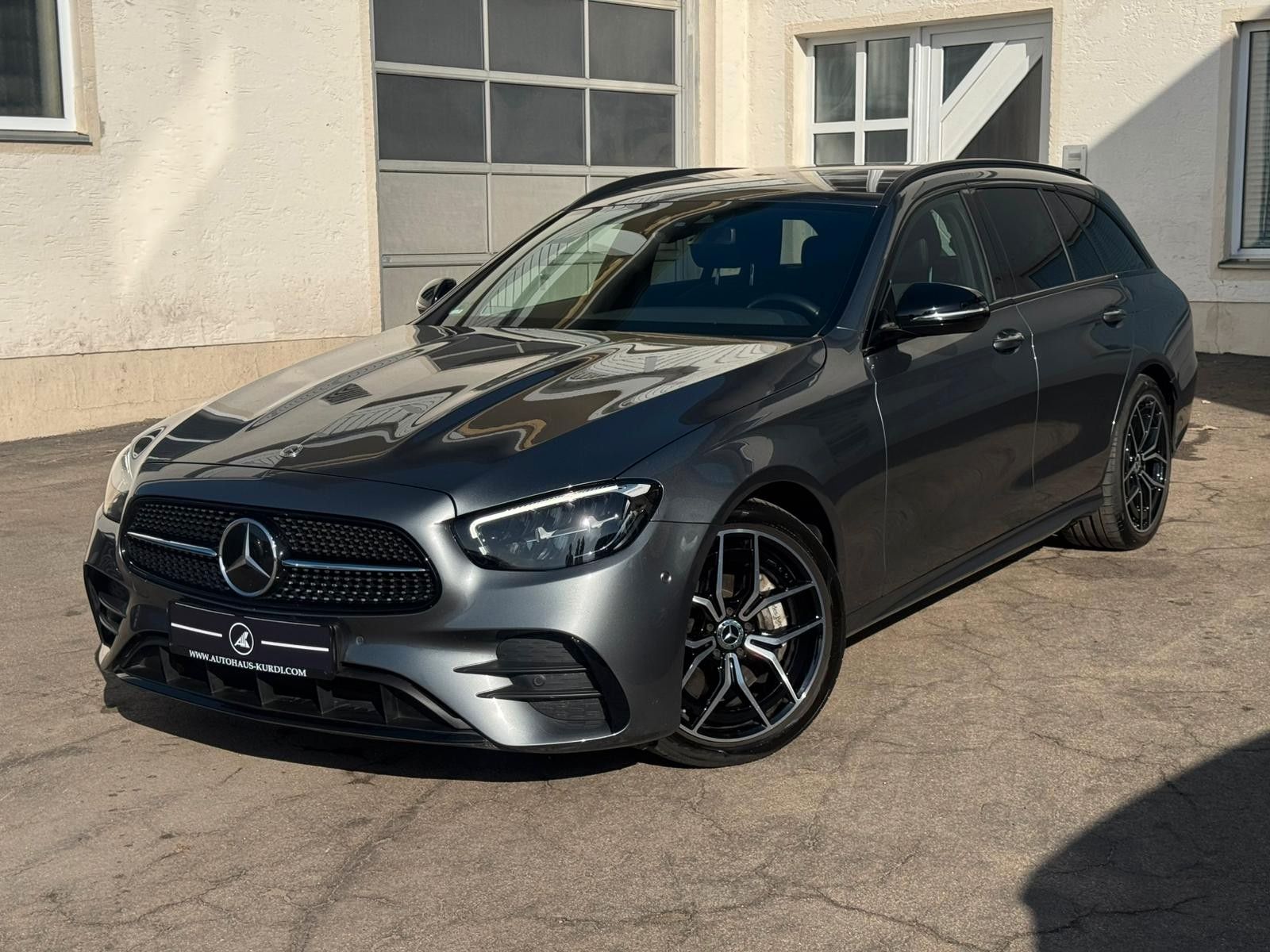 MERCEDES-BENZ E400d T 4M AMG BURMESTER AHK CARPLAY LED ACC KAM