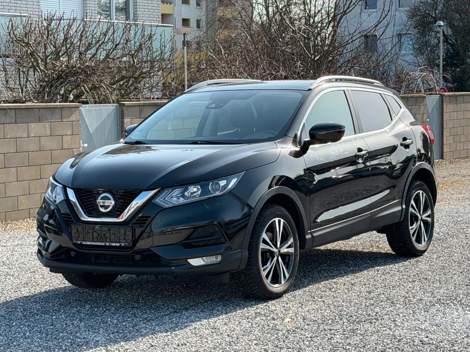 Nissan Qashqai N-Way 1.3i PANO+NAVI+KAMERA+PDC+TEMPO+LM
