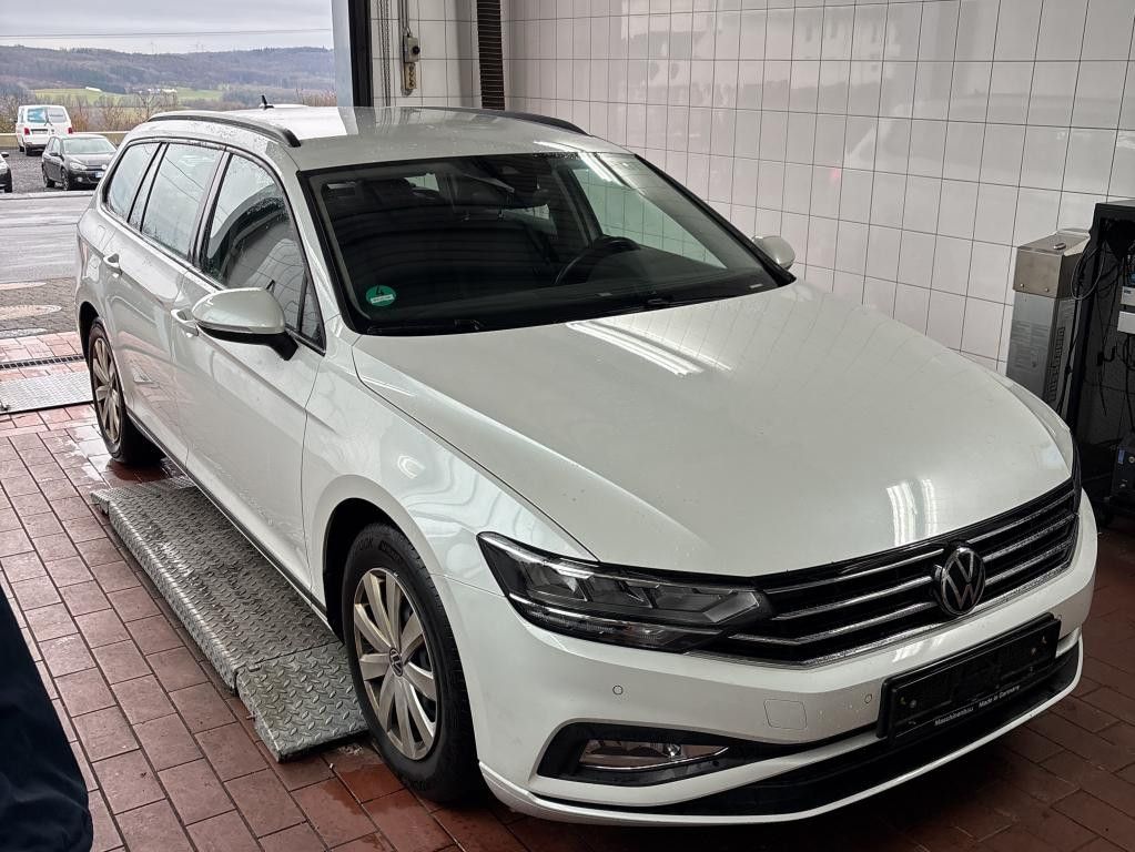Image of Volkswagen Passat Variant
