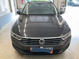 Volkswagen Passat Variant Trendline 2.0TDI 150PS*NAVI*AHK - VW Passat Variant Gebrauchtwagen in Berlin