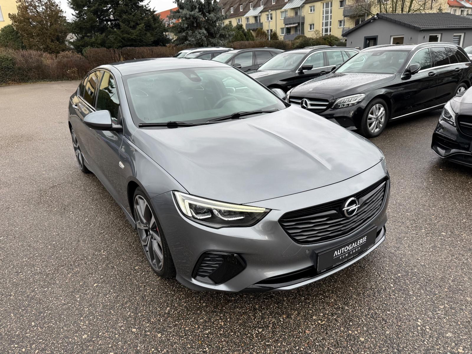 Opel Insignia GSi-Line / 4x4 / LED / ACC / MASSAGE /