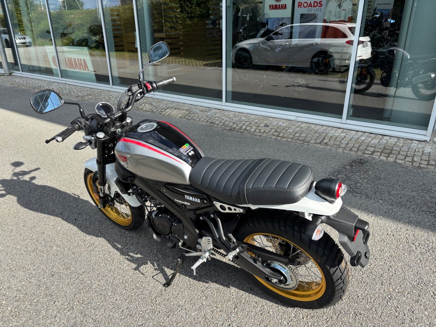 Fahrzeugabbildung Yamaha XSR 125 Legacy 2026 Herbst Deals