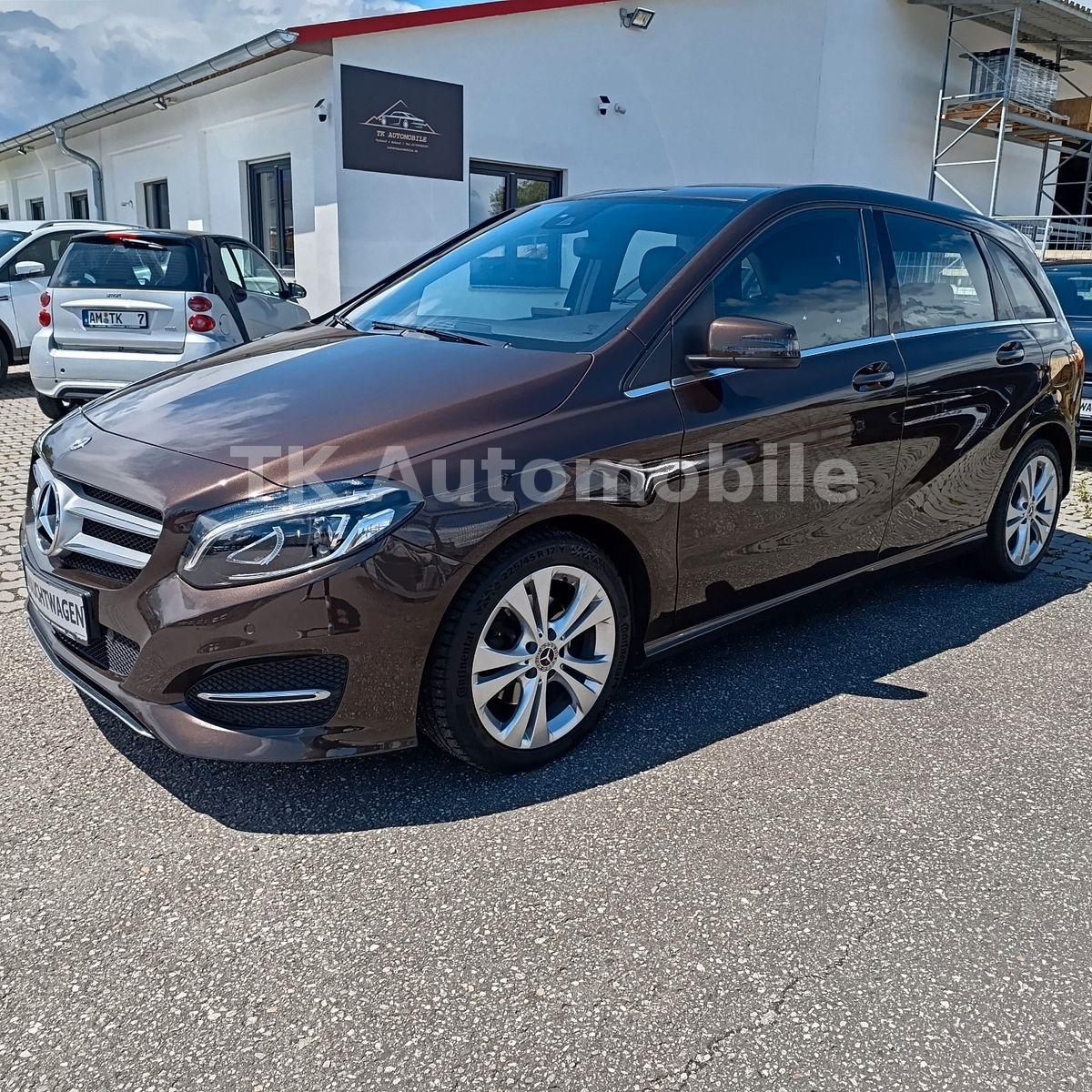 Mercedes-Benz B 180 Urban LED/SHZ/NAVI/PDC/LEDER/TOP!