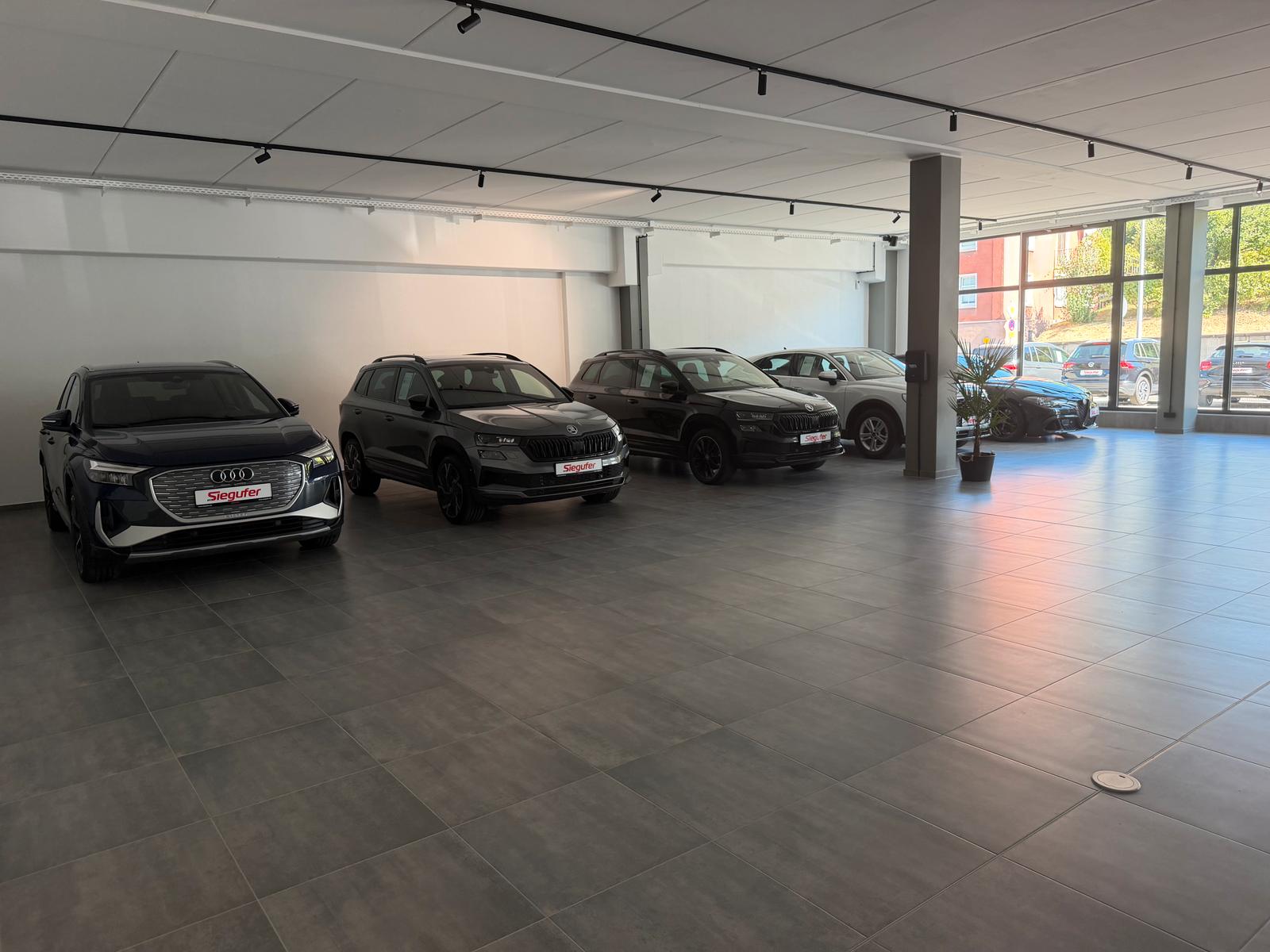 showroom-image-bottom