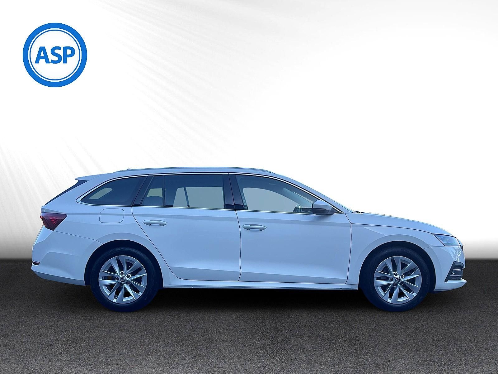 Skoda Octavia Combi 2,0 TDI DSG Style LED HUD PANO NAV foto 4