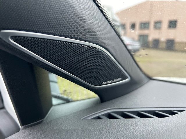 Fahrzeugabbildung Volkswagen Golf R-Line eTSI 150 PS/ PANO/ BLACK STYLE/ HK