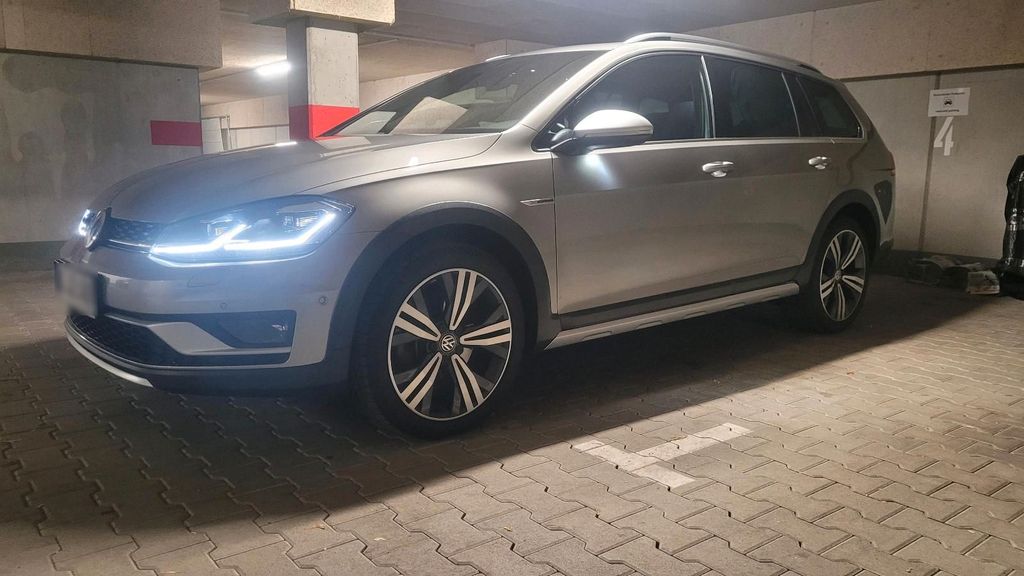 Image of Volkswagen Golf
