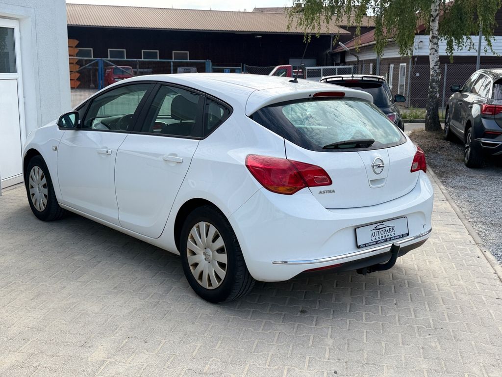 OPEL Astra – Bild 7 von 17