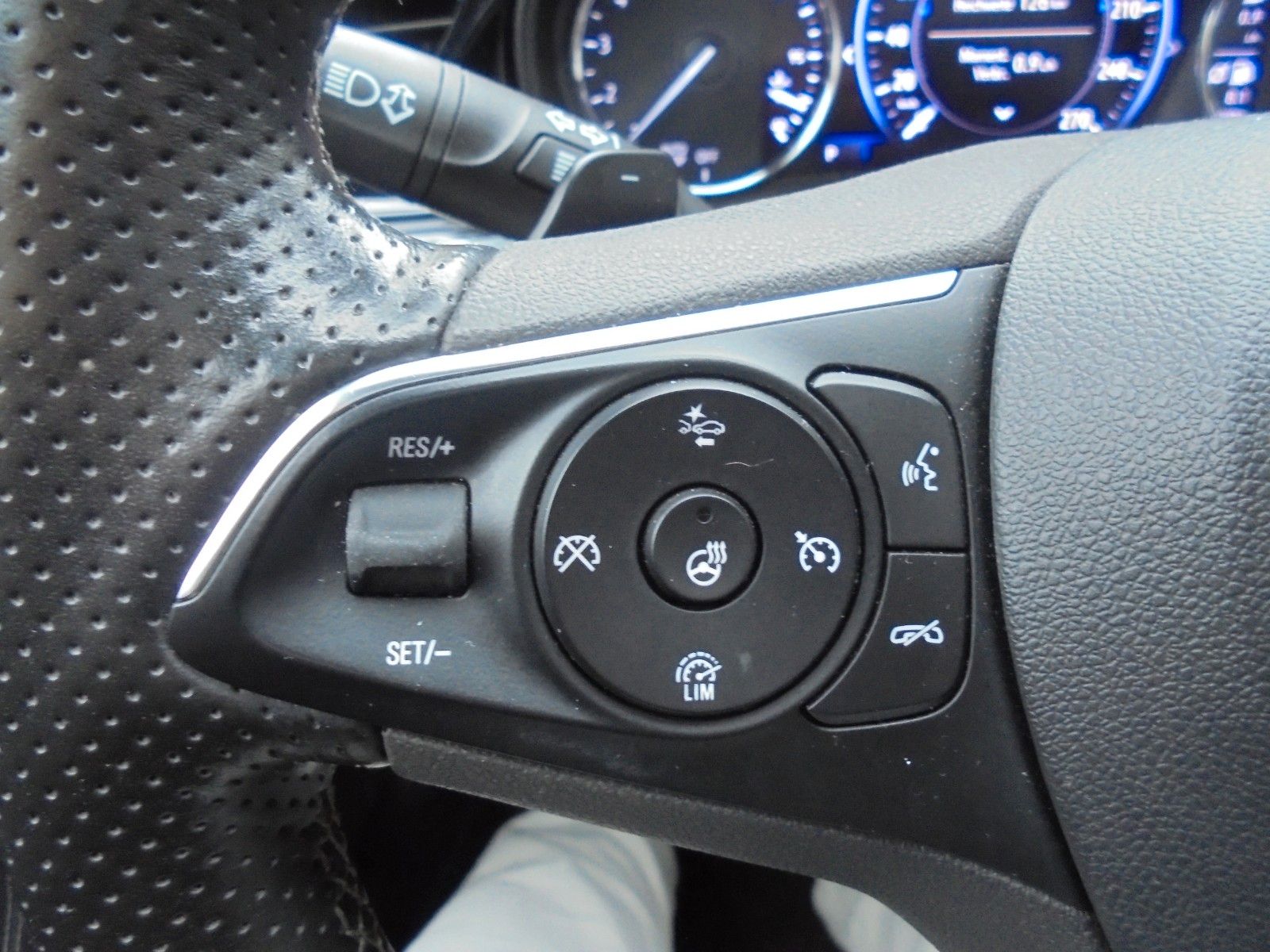 Fahrzeugabbildung Opel Insignia B Grand Sport Innovation Automatik/Navi